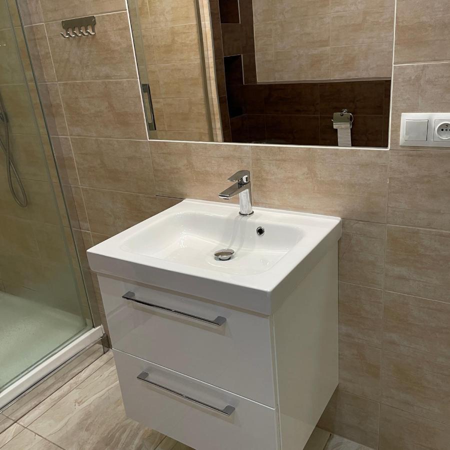 Przestronny Apartament Żagań Екстериор снимка